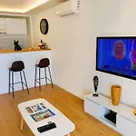 Superbe Sudio Juan Les Pins 2mins Des Plages Hypercentre