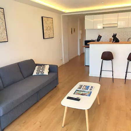 Superbe Sudio Juan Les Pins 2mins Des Plages Hypercentre Antibes