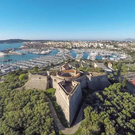 Superbe Sudio Juan Les Pins 2mins Des Plages Hypercentre דירה *