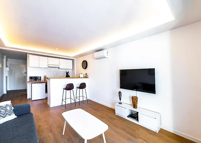 2 Persons - Clim - Hypercenter - 2mins Of - Juan Les Pins - And Sun Antibes