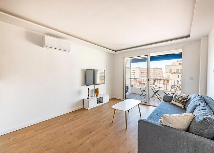 2 Persons - Clim - Hypercenter - 2mins Of - Juan Les Pins - And Sun Daire *