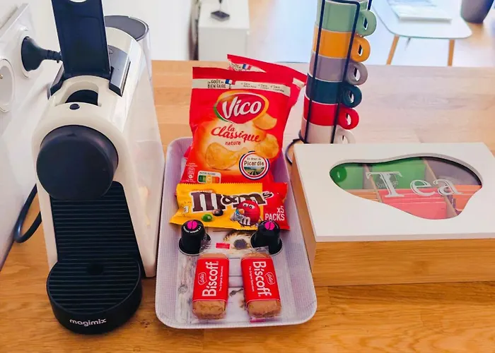 2 Persons - Clim - Hypercenter - 2mins Of - Juan Les Pins - And Sun