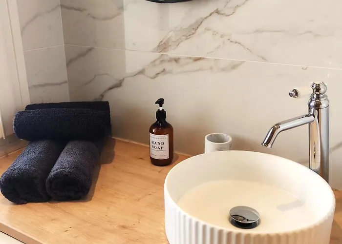 Daire 2 Persons - Clim - Hypercenter - 2mins Of - Juan Les Pins - And Sun *